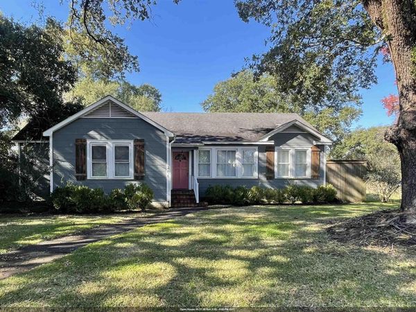 208 Bellewood Dr, Baton Rouge, LA 70806