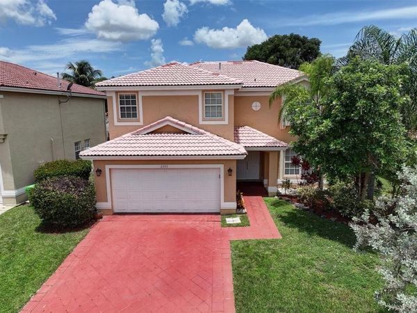 2355 NW 138th Dr, Sunrise, FL 33323