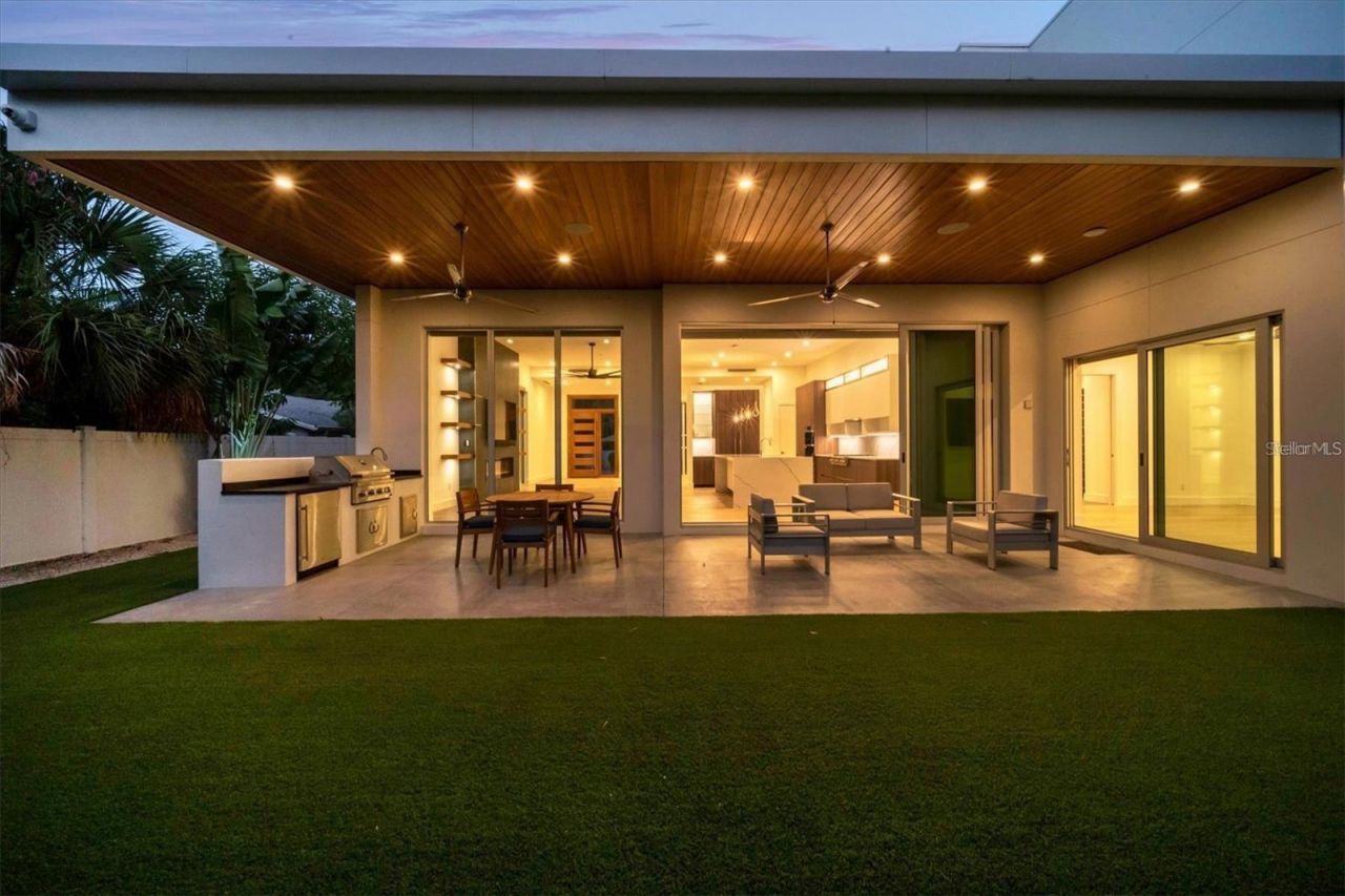 2624 Mulberry Terrace, Sarasota, FL 34239 Photo