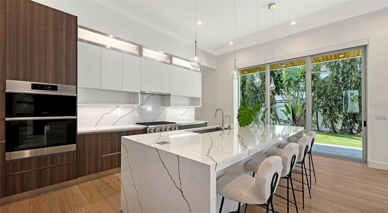 2624 Mulberry Terrace, Sarasota, FL 34239 Photo