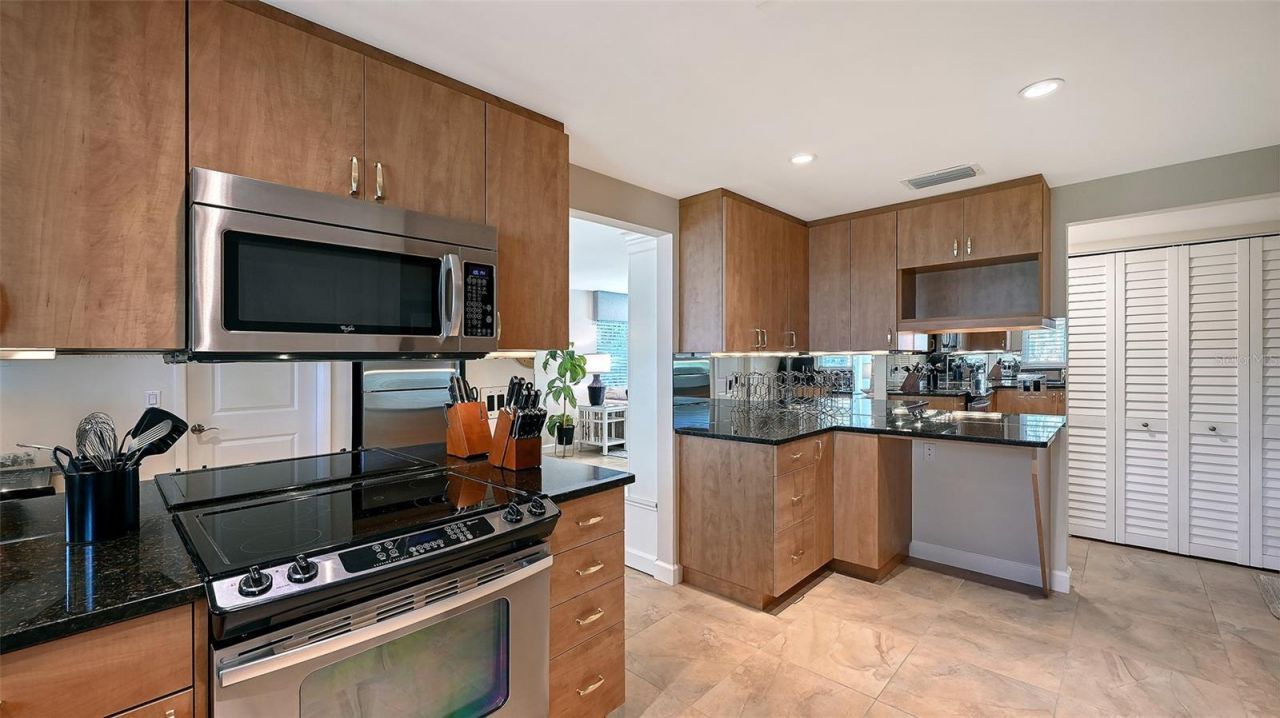 576 Sutton Place, Longboat Key, FL 34228 Photo