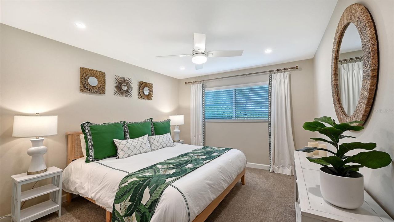 576 Sutton Place, Longboat Key, FL 34228 Photo