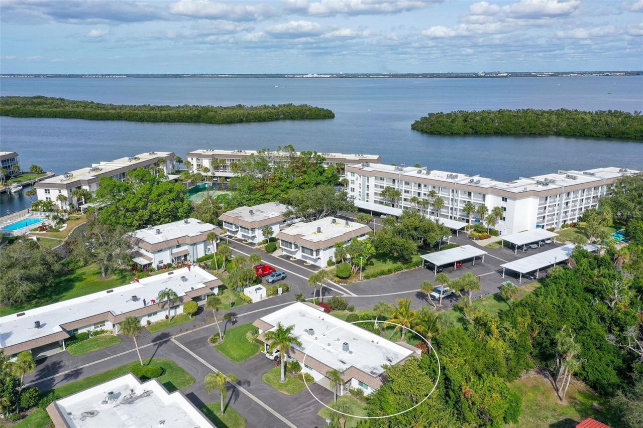 576 Sutton Place, Longboat Key, FL 34228 Photo