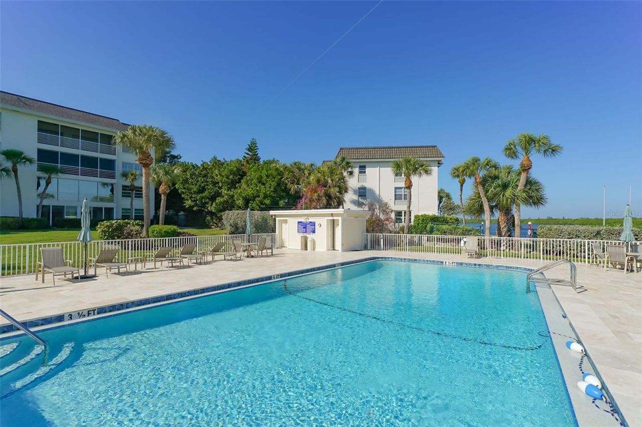 576 Sutton Place, Longboat Key, FL 34228 Photo