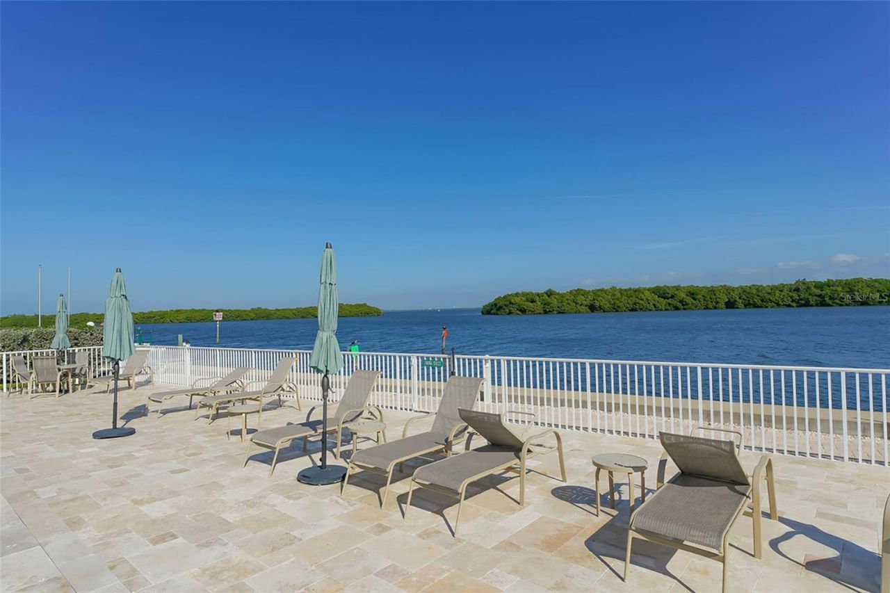 576 Sutton Place, Longboat Key, FL 34228 Photo