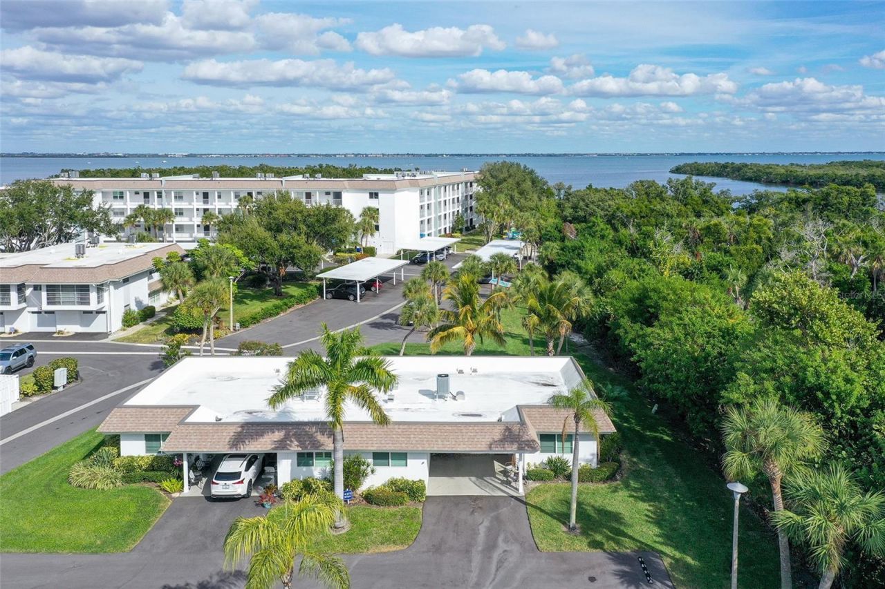 576 Sutton Place, Longboat Key, FL 34228 Photo