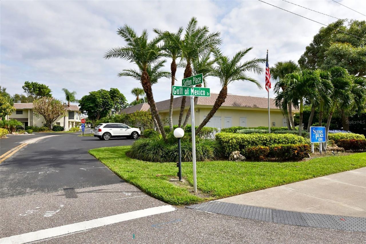 576 Sutton Place, Longboat Key, FL 34228 Photo