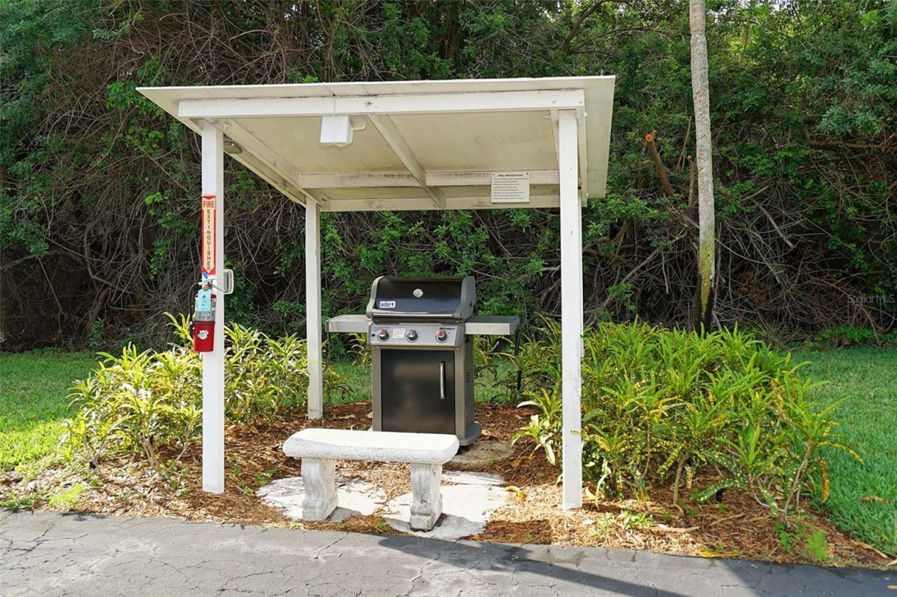 576 Sutton Place, Longboat Key, FL 34228 Photo