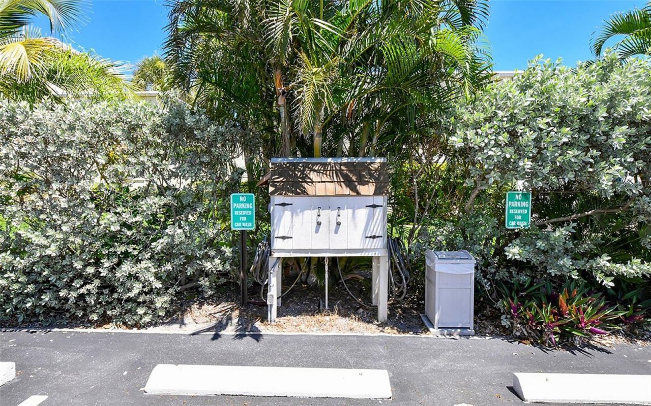 576 Sutton Place, Longboat Key, FL 34228 Photo