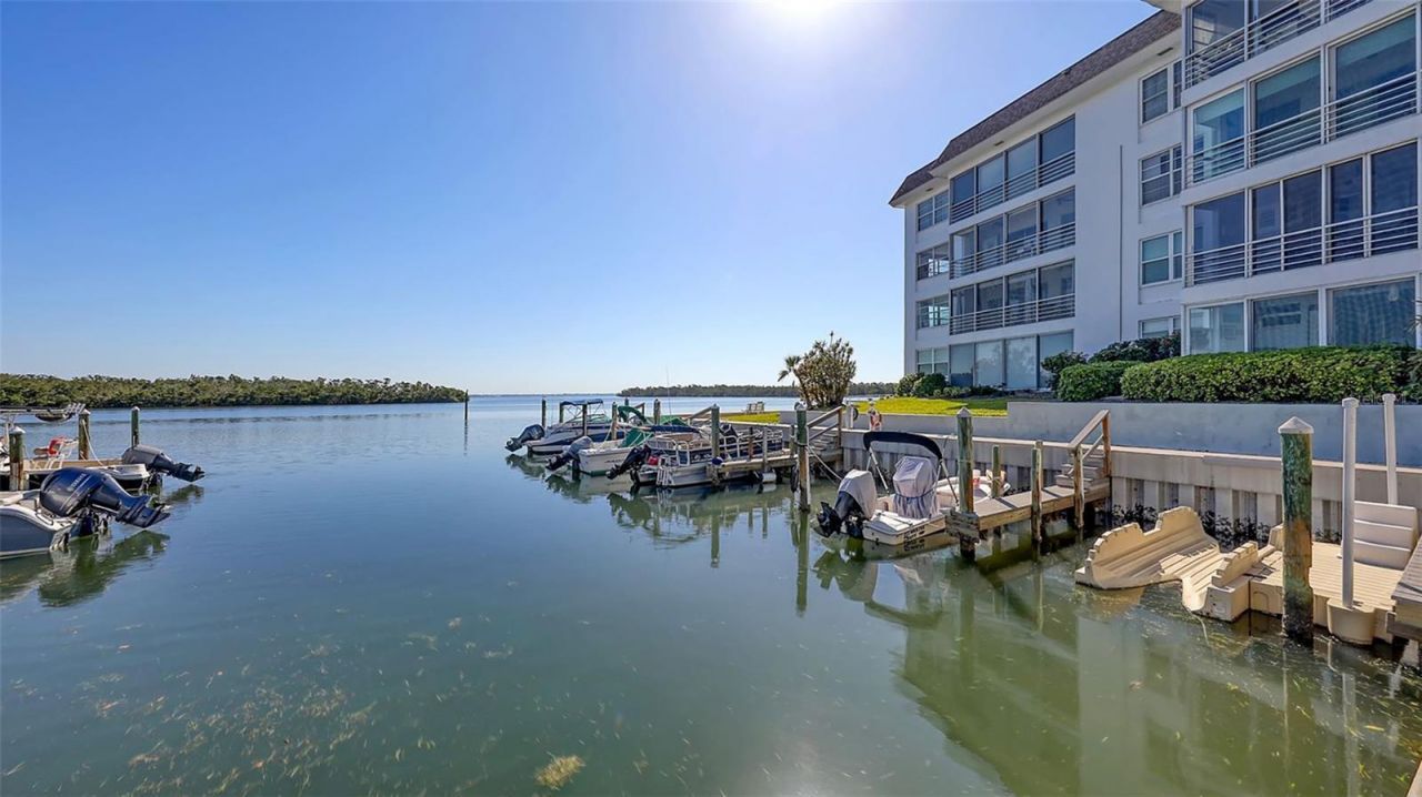 576 Sutton Place, Longboat Key, FL 34228 Photo