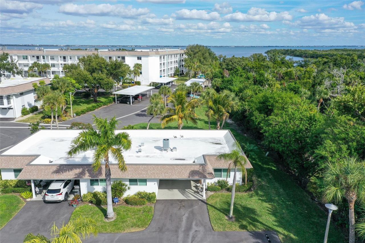 576 Sutton Place, Longboat Key, FL 34228 Photo