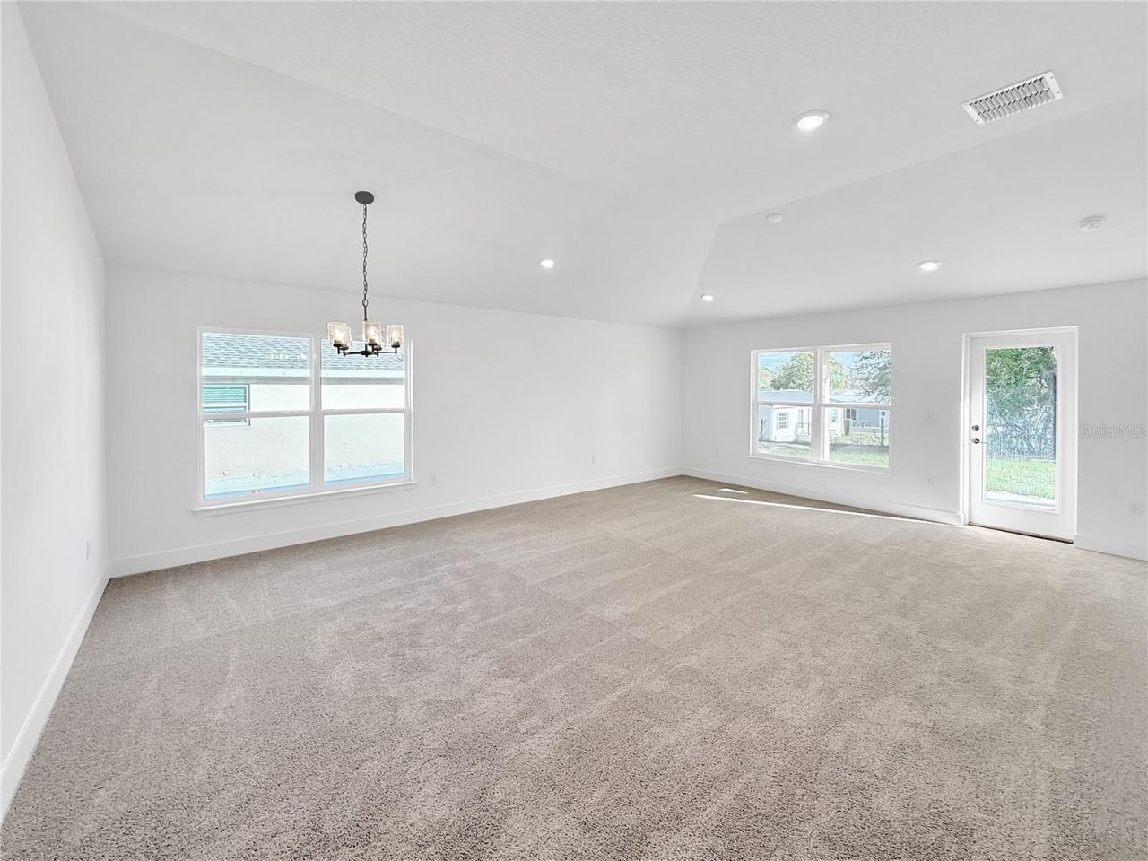 1650 Ann Rose Way, Leesburg, FL 34748 Photo