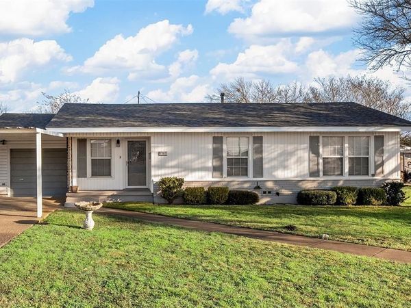 1307 W 5th Street, McGregor, TX 76657