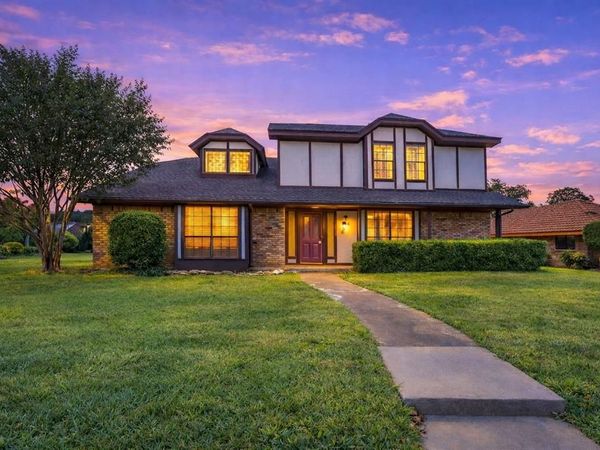 4 Hickory Hills Boulevard, Hickory Creek, TX 75065