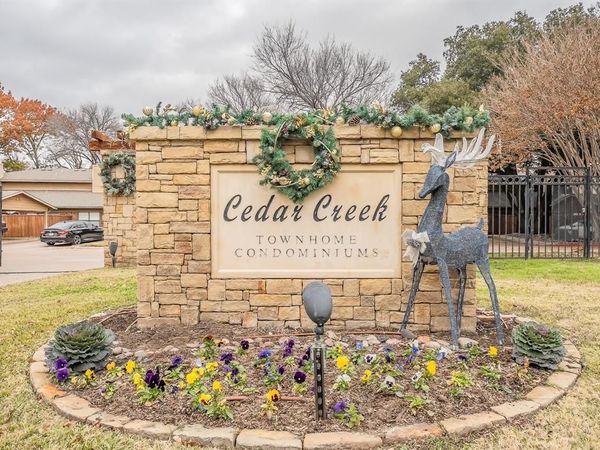 5662 Cedar Creek Drive, Benbrook, TX 76109