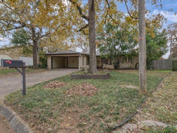 5711 Kingstree Court, Arlington, TX 76017