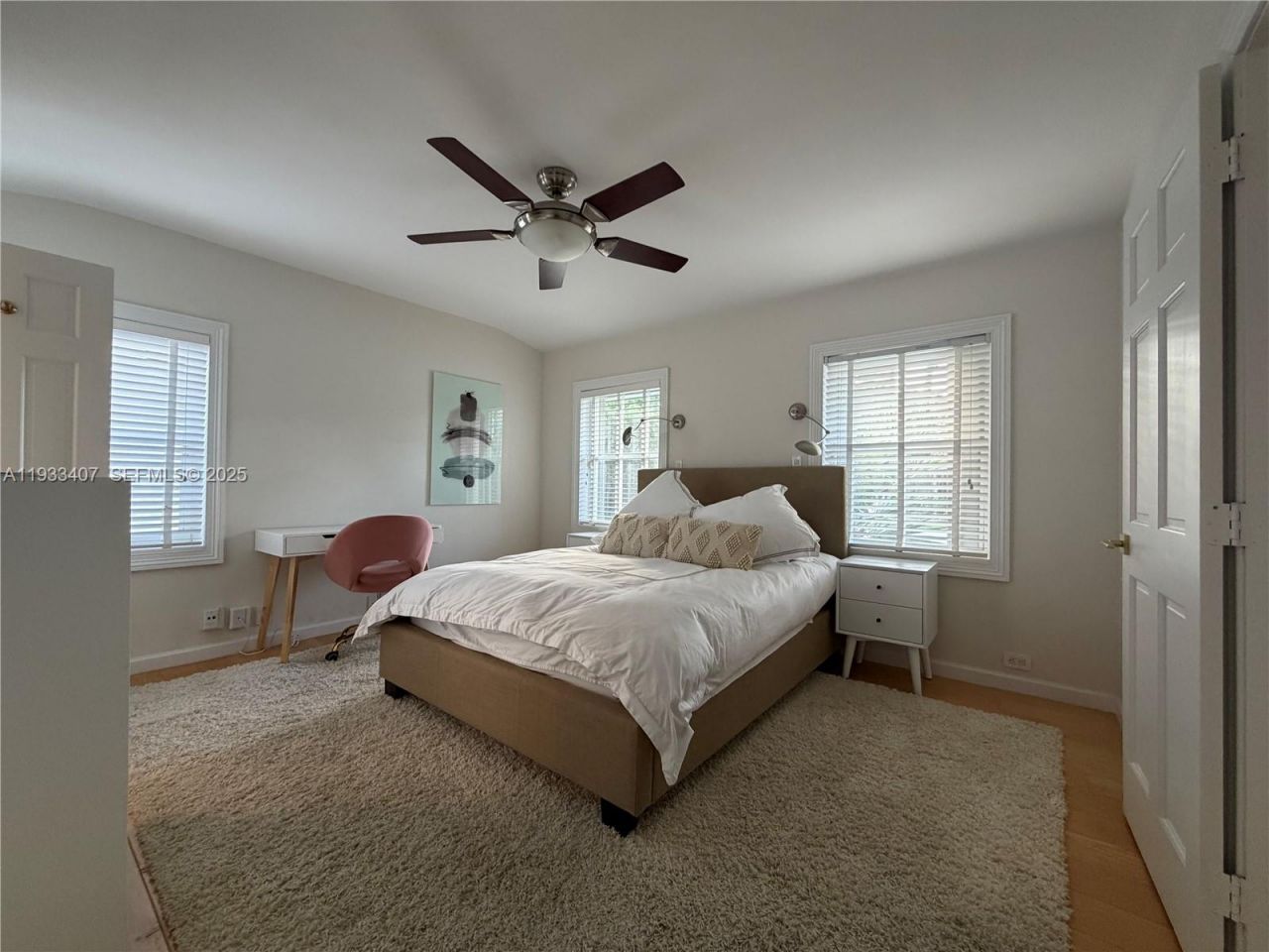 5371 N Bay Rd , Miami Beach, FL 33140 Photo