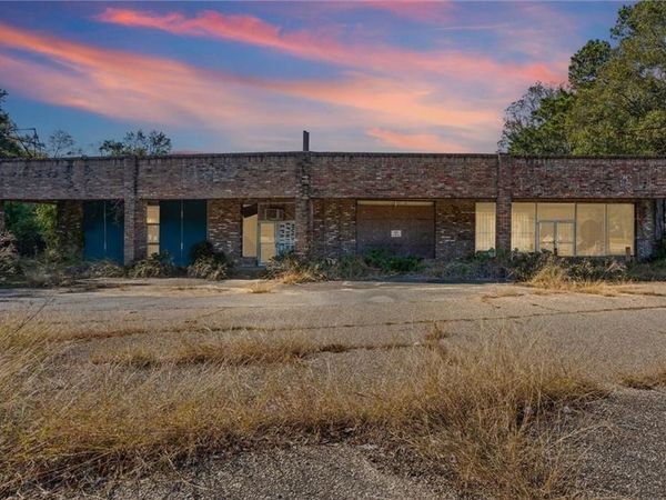 2708 Dauphin Island Parkway, Mobile, AL 36605