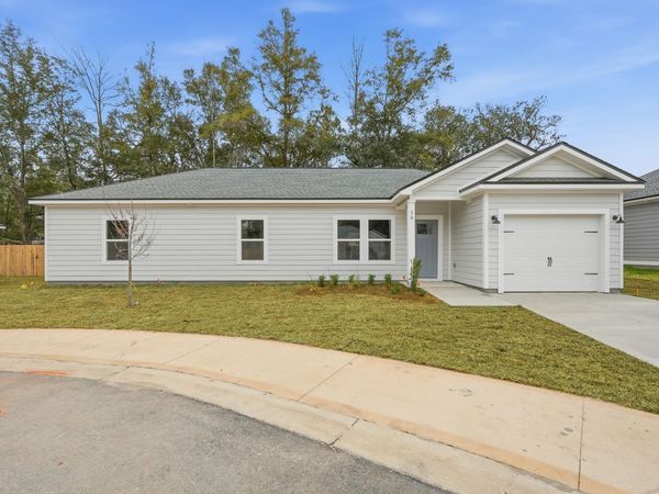 36 Shebbi Lane, Freeport, FL 32439
