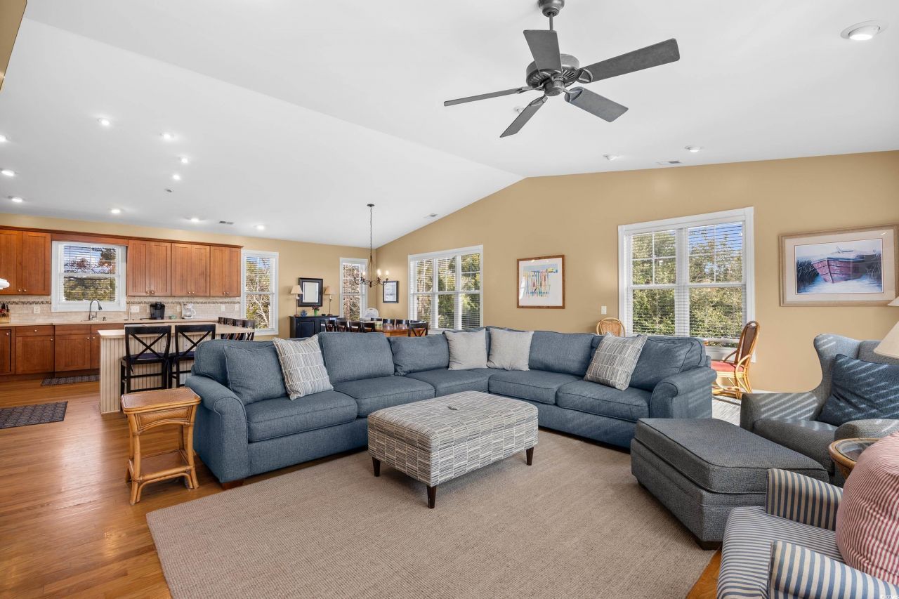 69 Belvedere Ln. Photo 18