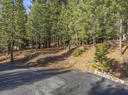 202 Hidden Lake Loop, Olympic Valley, CA 96146 Photo