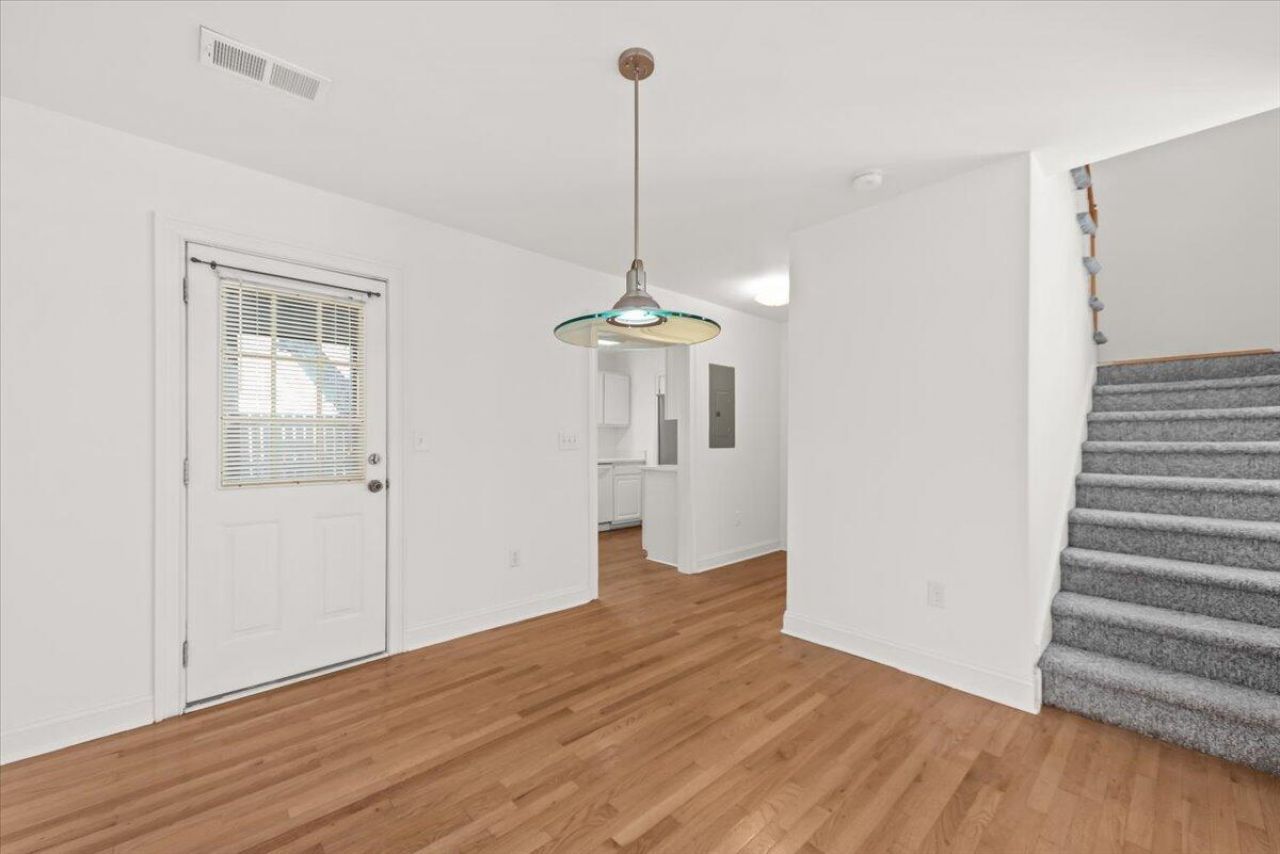 1545 Ashley River Road Photo 6