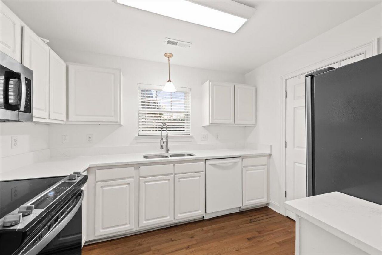 1545 Ashley River Road Photo 9