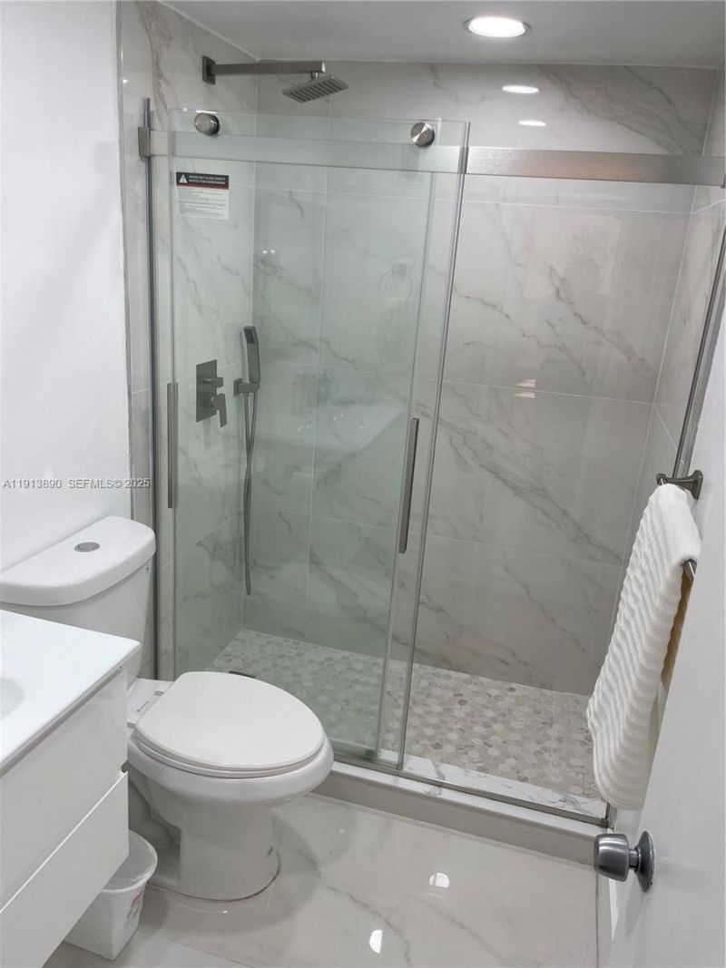 3801 S Ocean Dr , Unit 11T, Lauderdale by the Sea, FL 33019 Photo