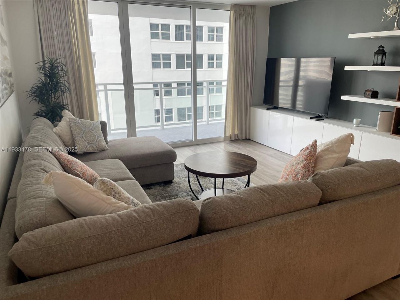 2030 S Ocean Dr , Unit 805, Hallandale Beach, FL 33009 Photo