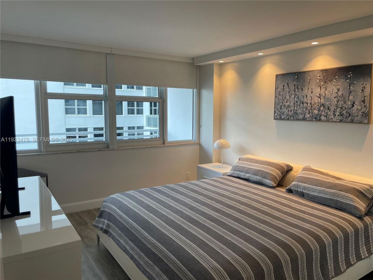 2030 S Ocean Dr , Unit 805, Hallandale Beach, FL 33009 Photo