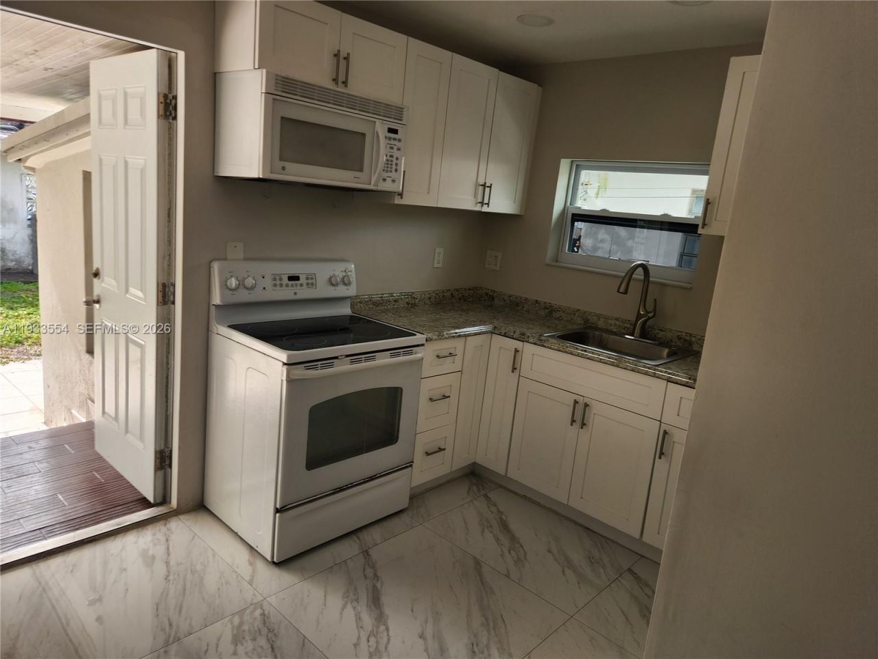 342 E 46th St, Unit 2, Hialeah, FL 33013 Photo