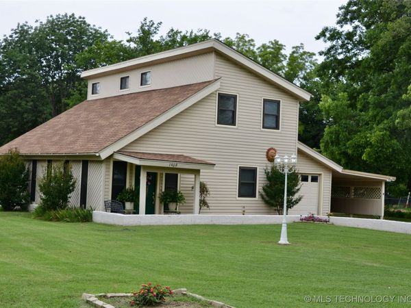 1409 N 5th Street, Henryetta, OK 74437