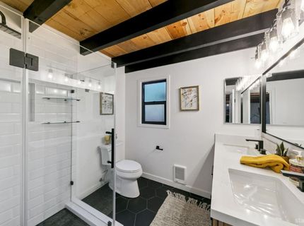 2139 Lukins Way, South Lake Tahoe, CA 96150 Photo