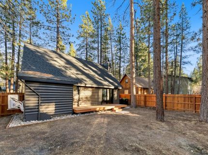 2139 Lukins Way, South Lake Tahoe, CA 96150 Photo