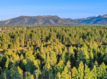 2139 Lukins Way, South Lake Tahoe, CA 96150 Photo