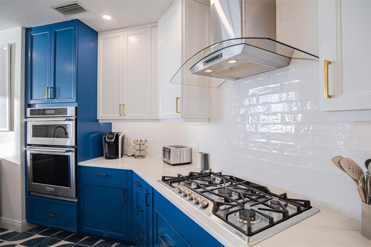 1300 Benjamin Franklin Drive, Unit 1005, Sarasota, FL 34236 Photo