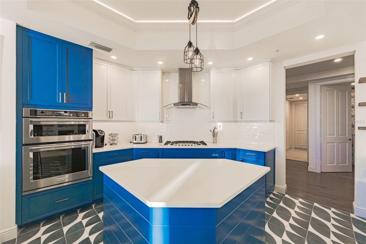 1300 Benjamin Franklin Drive, Unit 1005, Sarasota, FL 34236 Photo