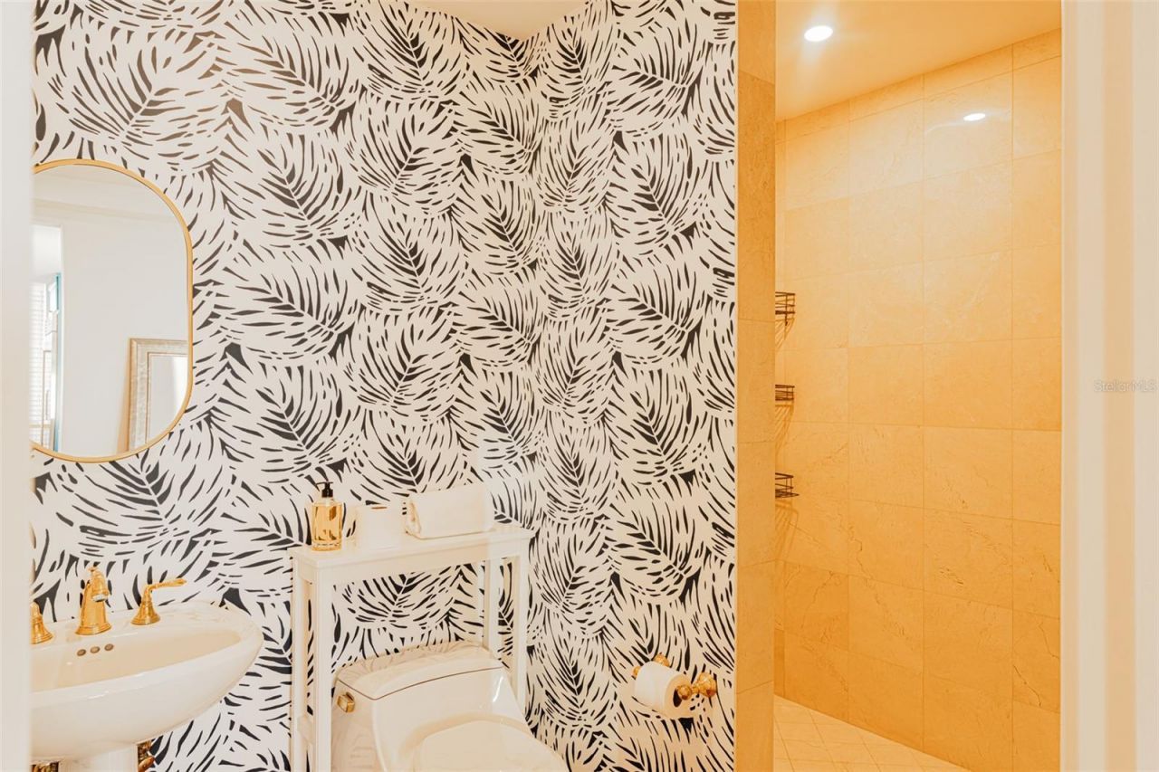 1300 Benjamin Franklin Drive, Unit 1005, Sarasota, FL 34236 Photo