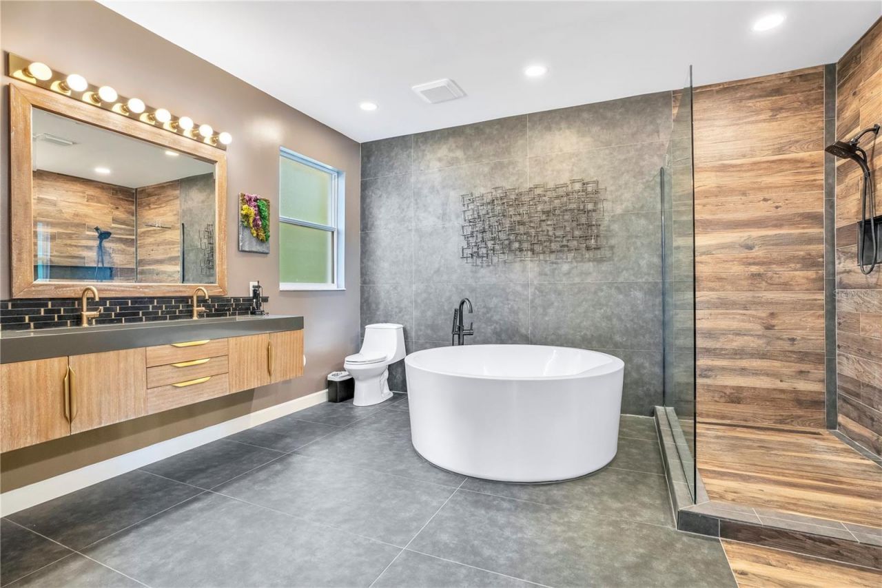 8400 Vintage Drive, Orlando, FL 32835 Photo