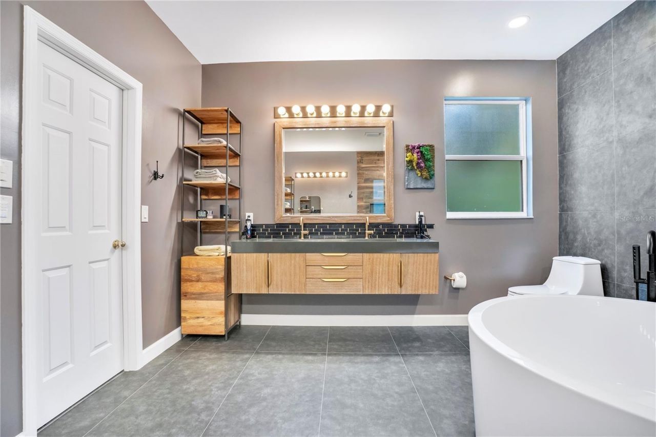 8400 Vintage Drive, Orlando, FL 32835 Photo