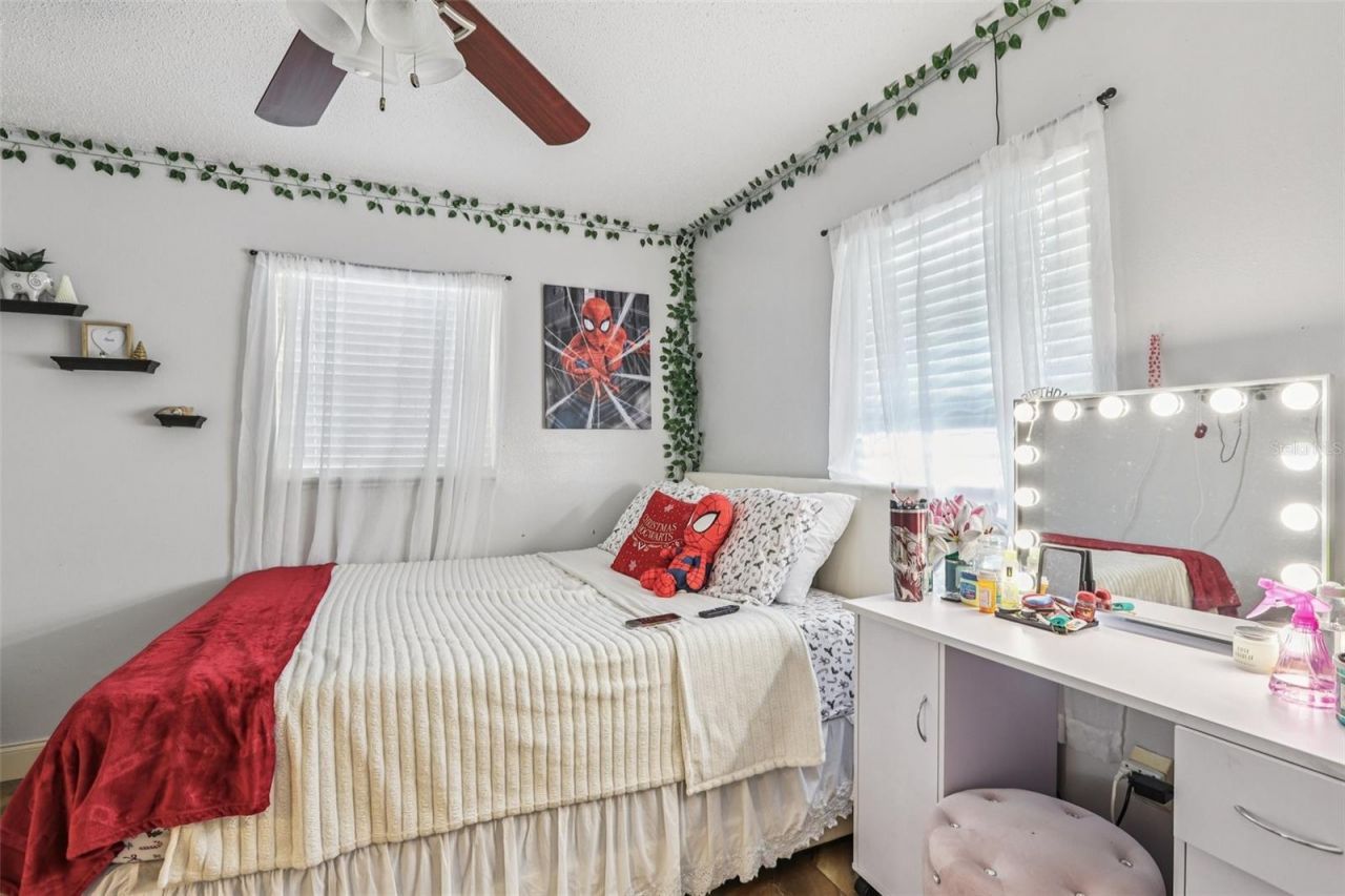 5575 58th Street N, Kenneth City, FL 33709 Photo