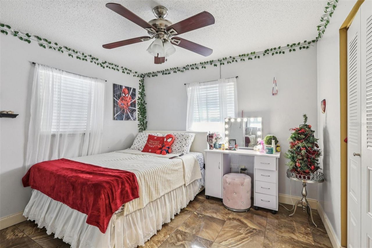 5575 58th Street N, Kenneth City, FL 33709 Photo