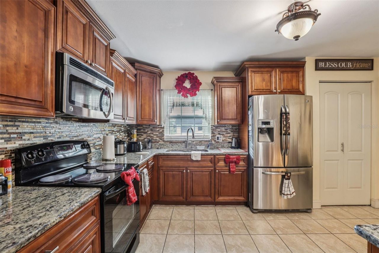 5575 58th Street N, Kenneth City, FL 33709 Photo