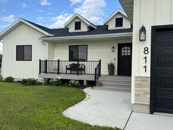 811 S Ibis Street, Aberdeen, SD 57401