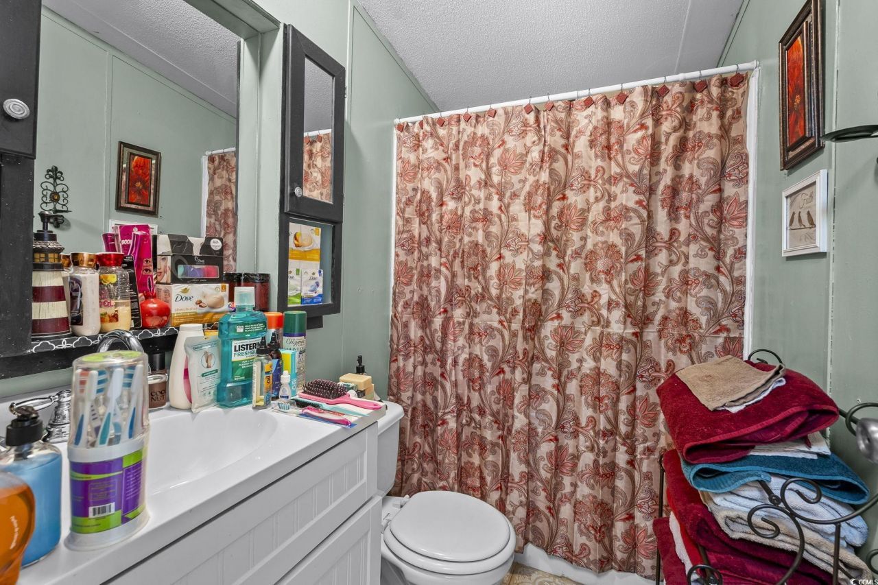 3796 Old Reaves Ferry Rd. Photo 11