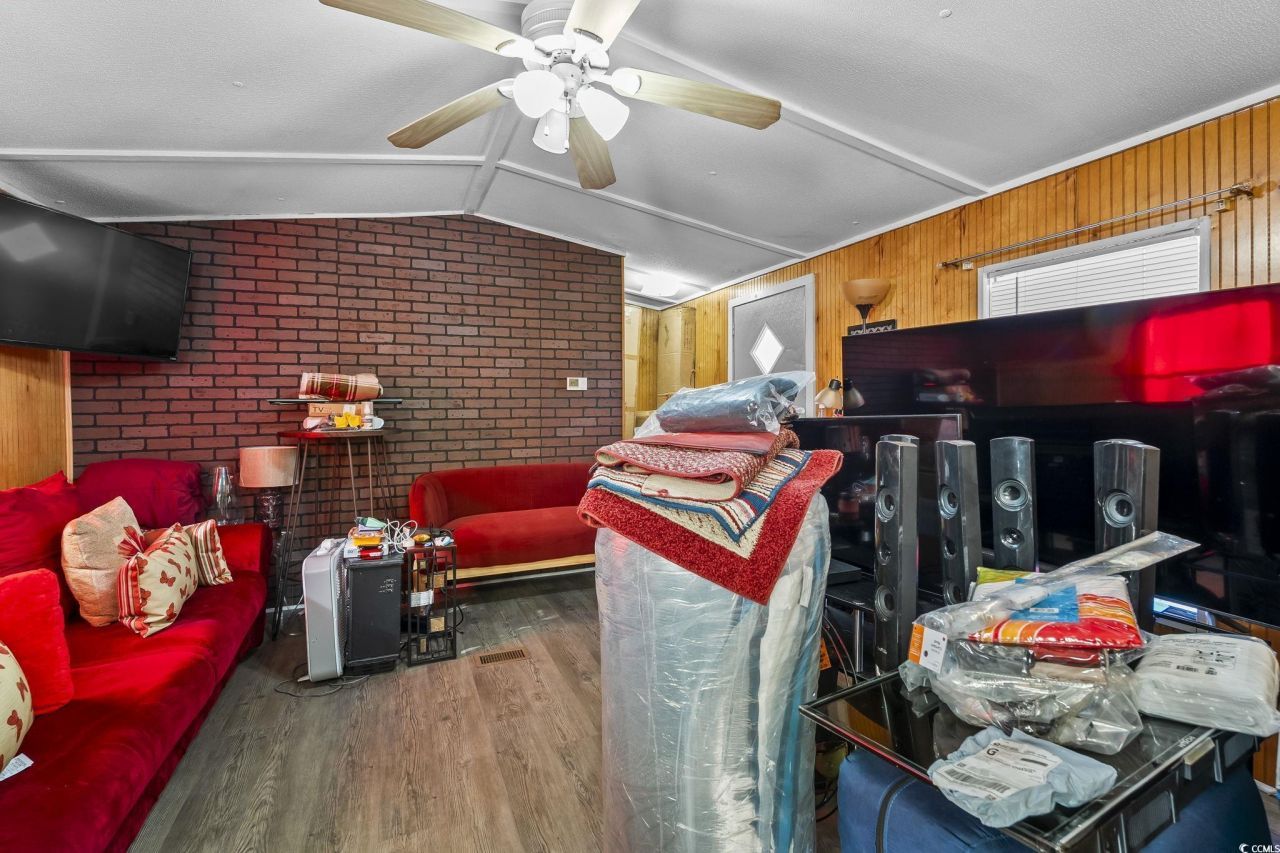 3796 Old Reaves Ferry Rd. Photo 6