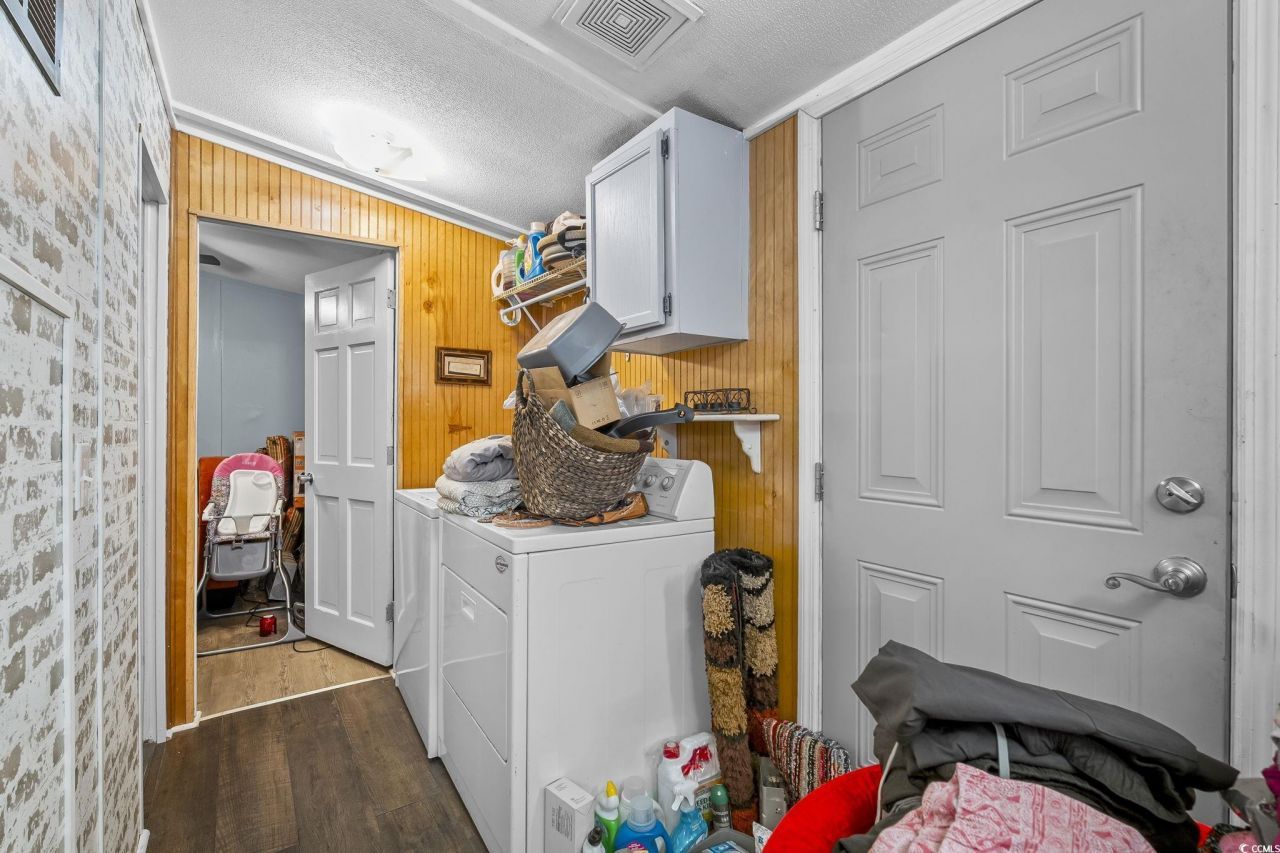 3796 Old Reaves Ferry Rd. Photo 9