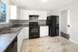 316 Oakbrook Village Road photo 4