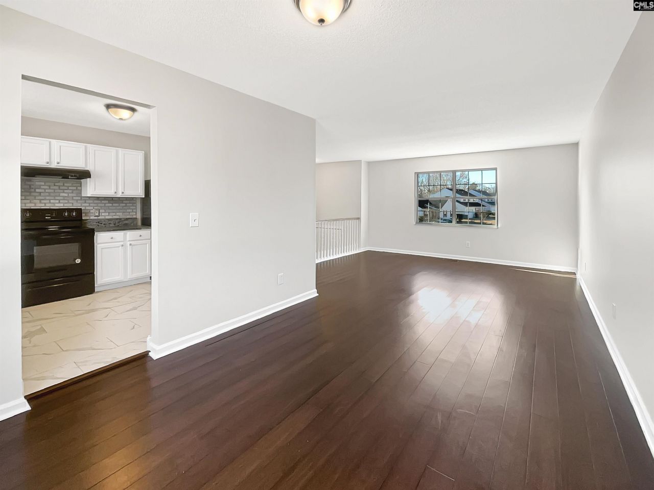 316 Oakbrook Village Road Photo 6