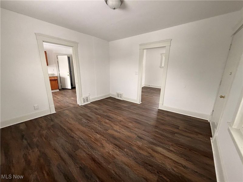 9521 Mount Auburn Avenue, Cleveland, OH 44104 Photo 14